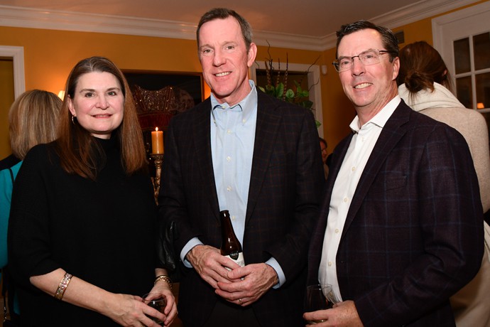 Phyllis and Bob Hart chatted with John Figge